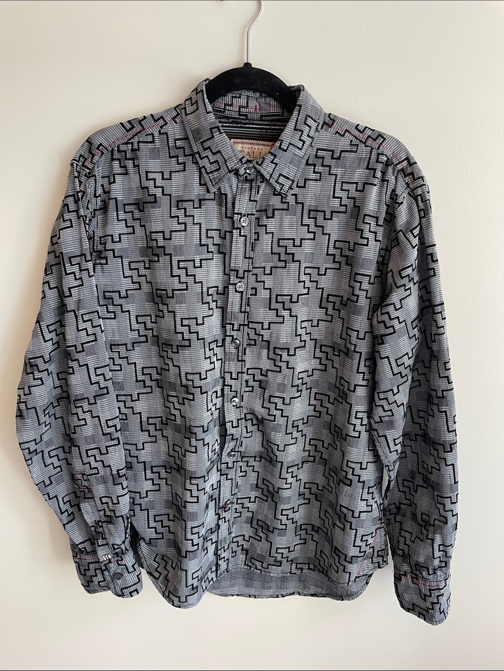 Italia Vintage Velvet Geometric Pattern Button-Up Shirt in White & Black Size L